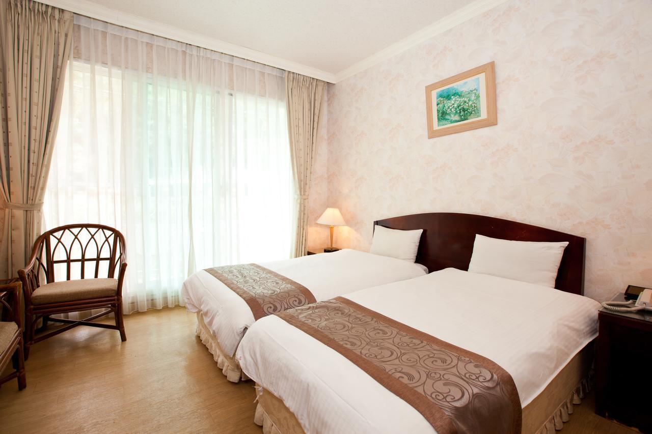 Lakeside Resort Nantou Exteriör bild