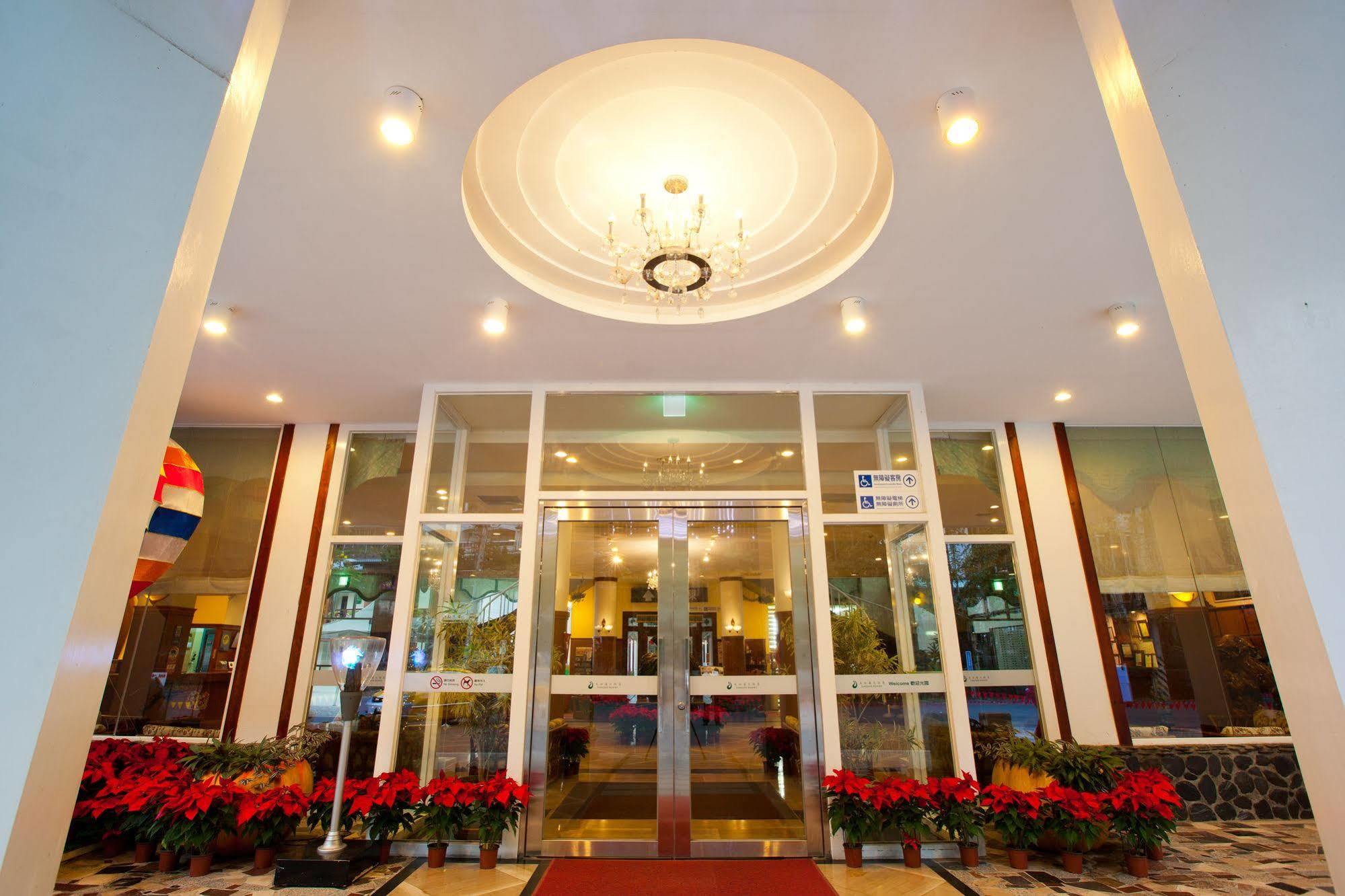 Lakeside Resort Nantou Exteriör bild